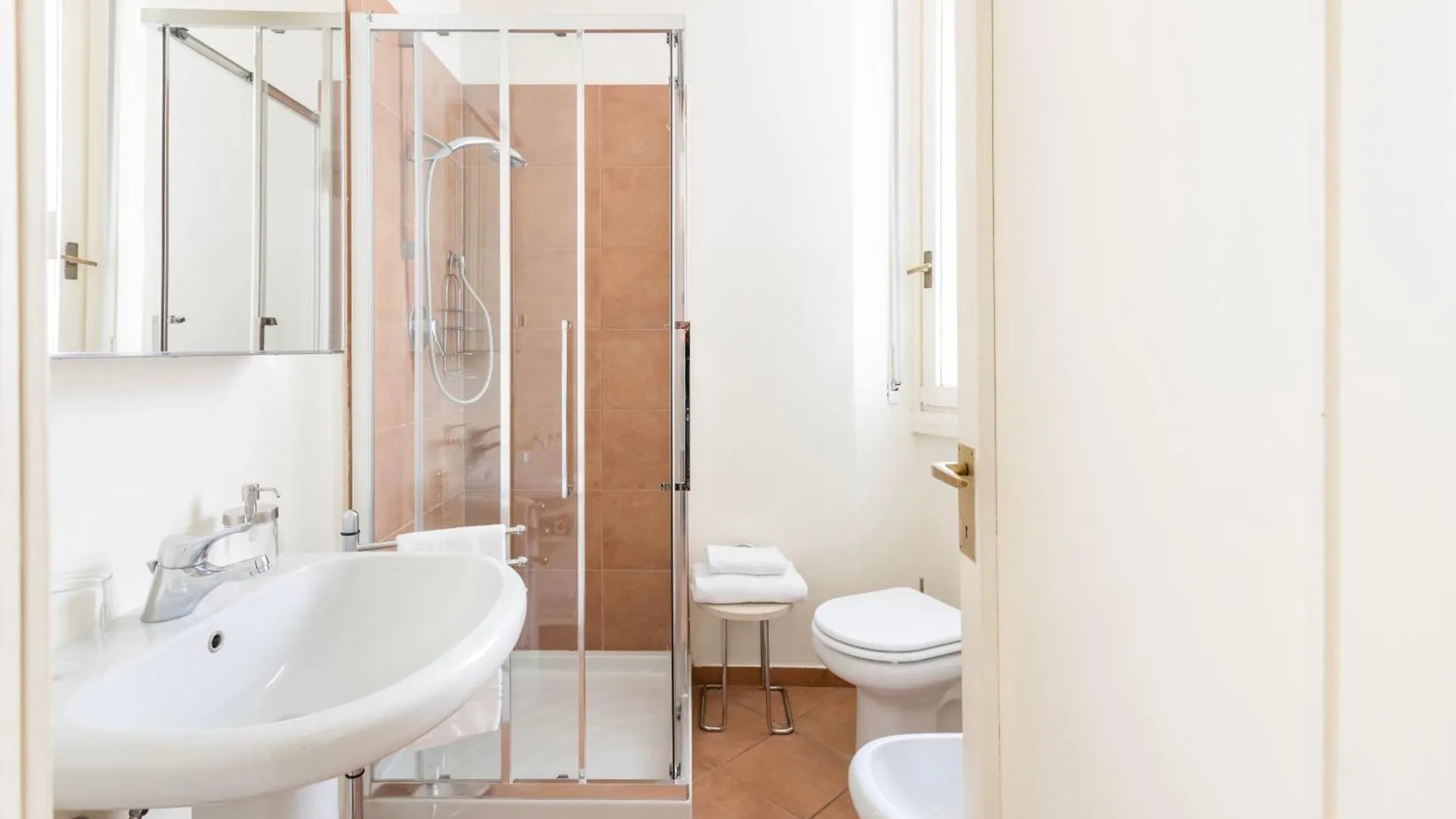 Milano Classy Heritage Home, City Center Italia